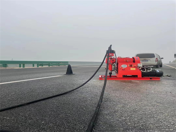 黄平马路路基路面开裂下沉注浆加固灌浆