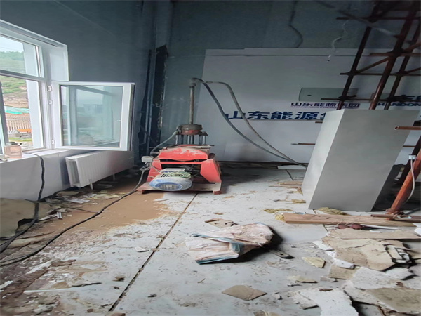 黄平地基基础下沉墙体裂缝加固注浆顶升施工